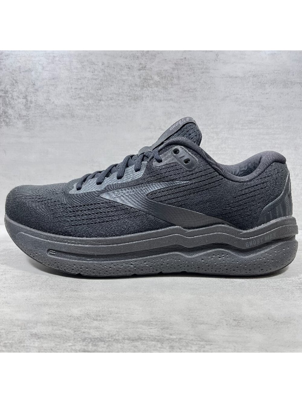 Brooks Ghost Max 2 Running Shoes - Men's Size 11.5 2E Wide - Black